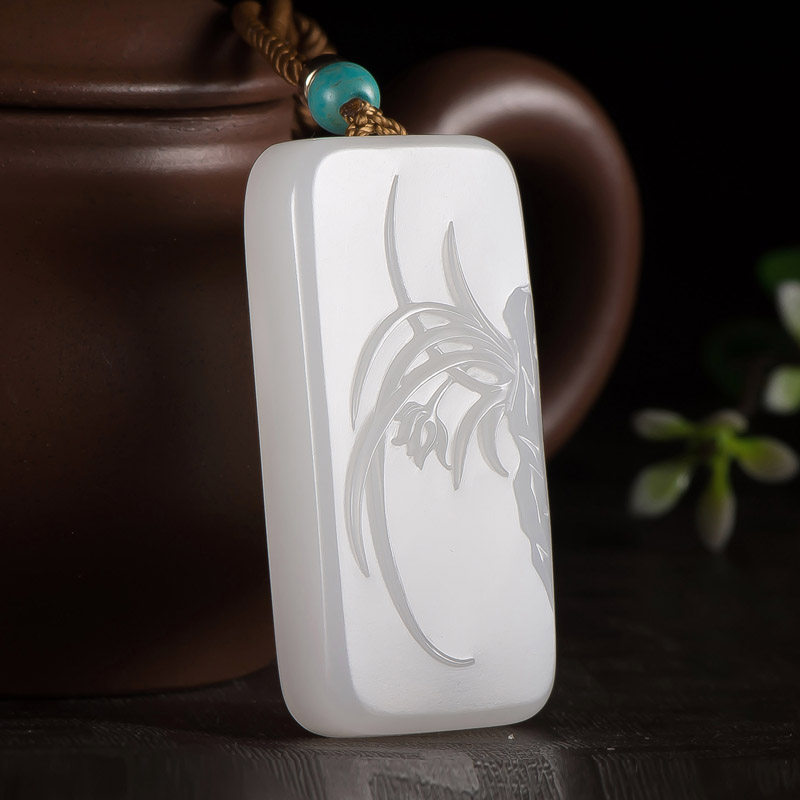 苏州玉雕名家姚建锋 新疆羊脂玉白玉籽料挂件 兰花 31克6