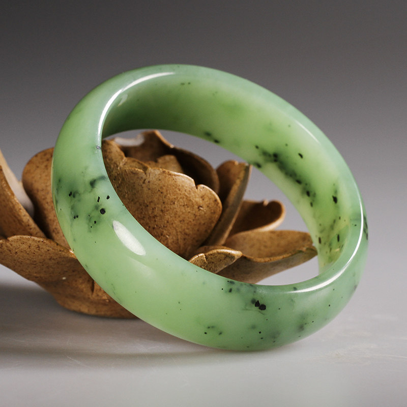 3圈口 和田玉天然碧玉手镯 典雅女款 经典独特 78.37克