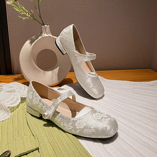大码女鞋41一43夏新中式国风旗袍鞋子珍珠玛丽珍单鞋3公分小跟鞋
