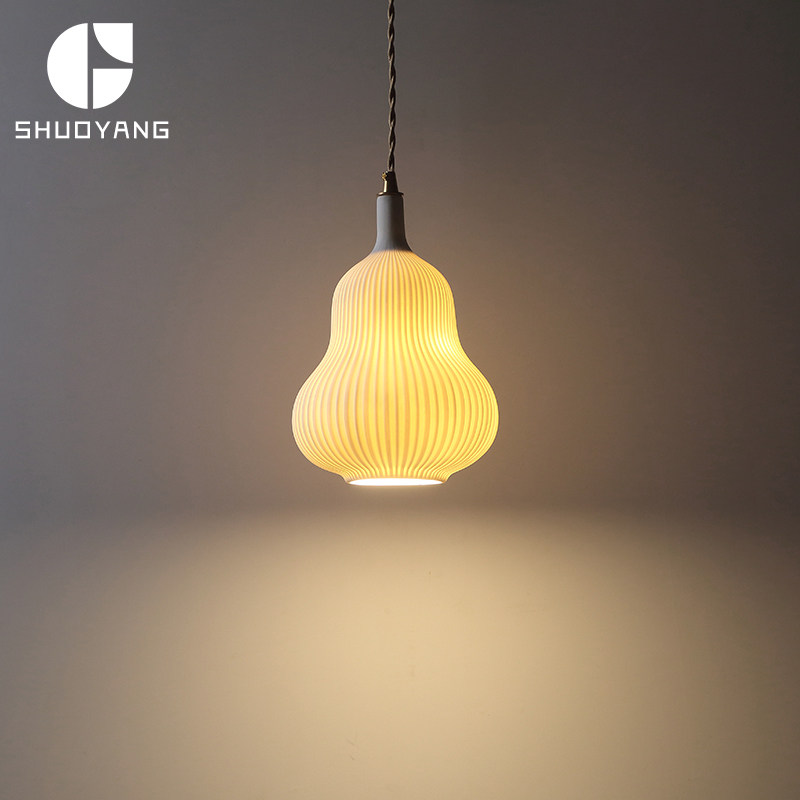 日式陶瓷吊灯床头书桌阳台吧台餐厅灯具创意个性北欧半透明小吊灯