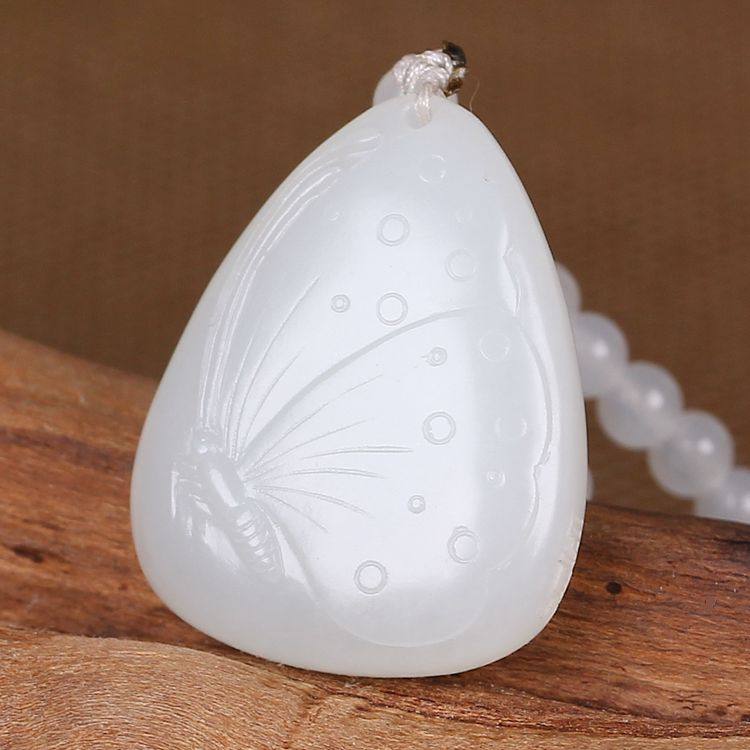 国家级玉雕大师瞿利军 新疆和田籽料羊脂玉 蝴蝶挂件