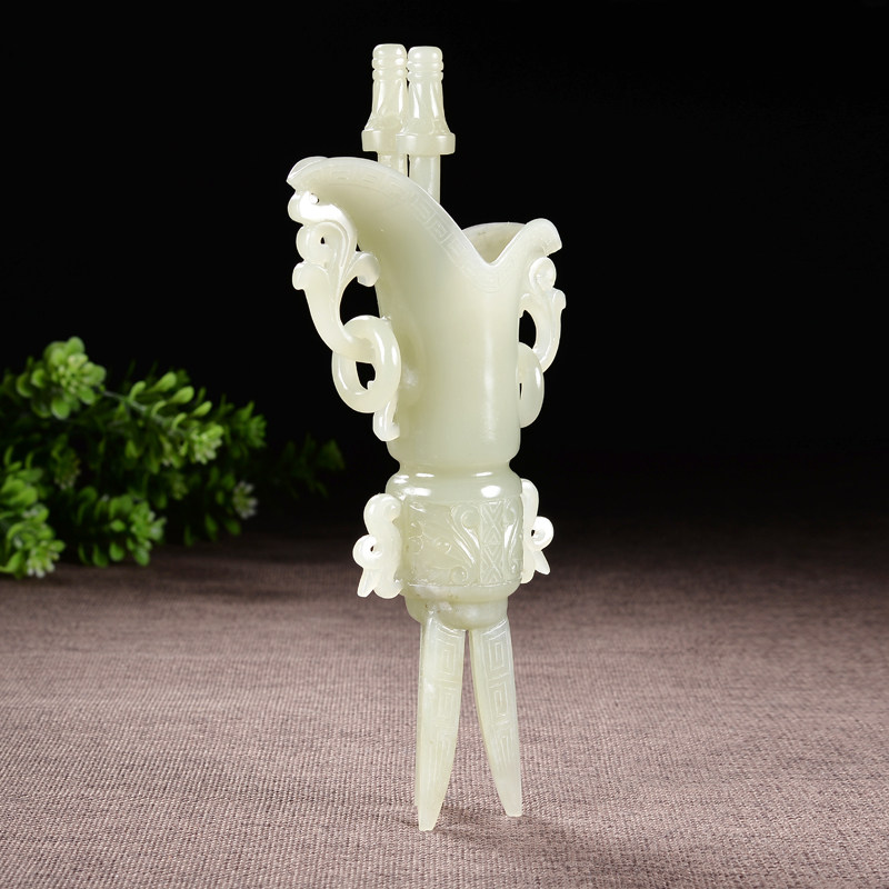 【玉酒樽】 精品和田玉 玉酒樽摆件 226克