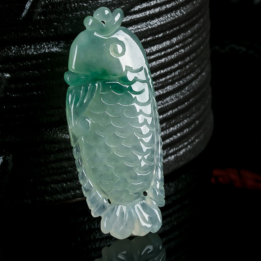 老坑种水润飘绿翡翠年年有鱼吊坠7.56g