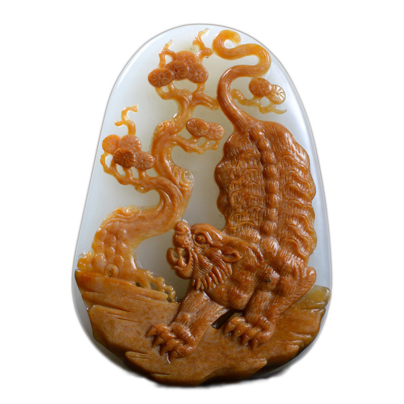 俏雕【猛虎下山】和田玉白玉黄皮猛虎挂件 215g 大展宏图