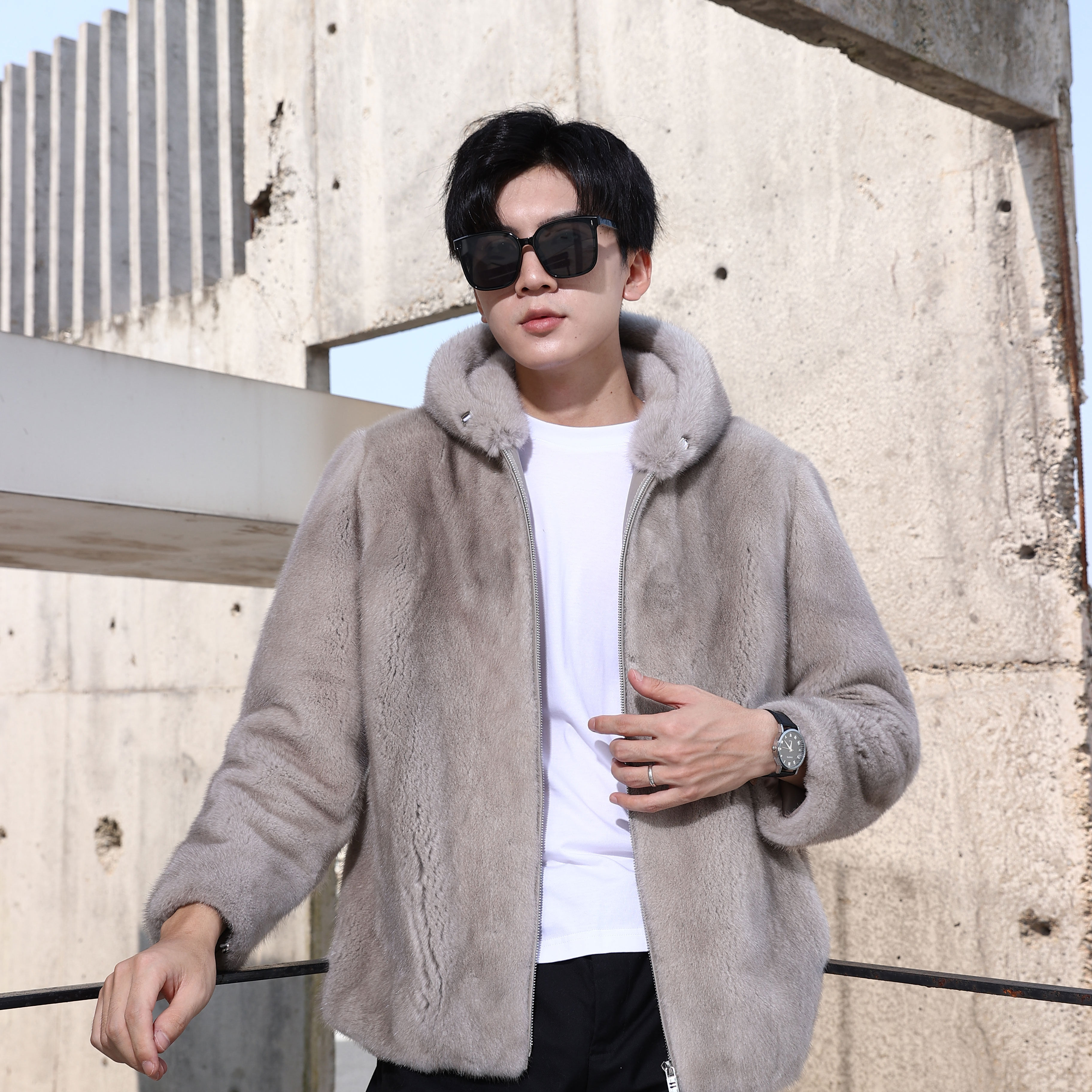 进口貂皮大衣男款整貂真貂男士水貂皮外套 2021新款潮连帽修身