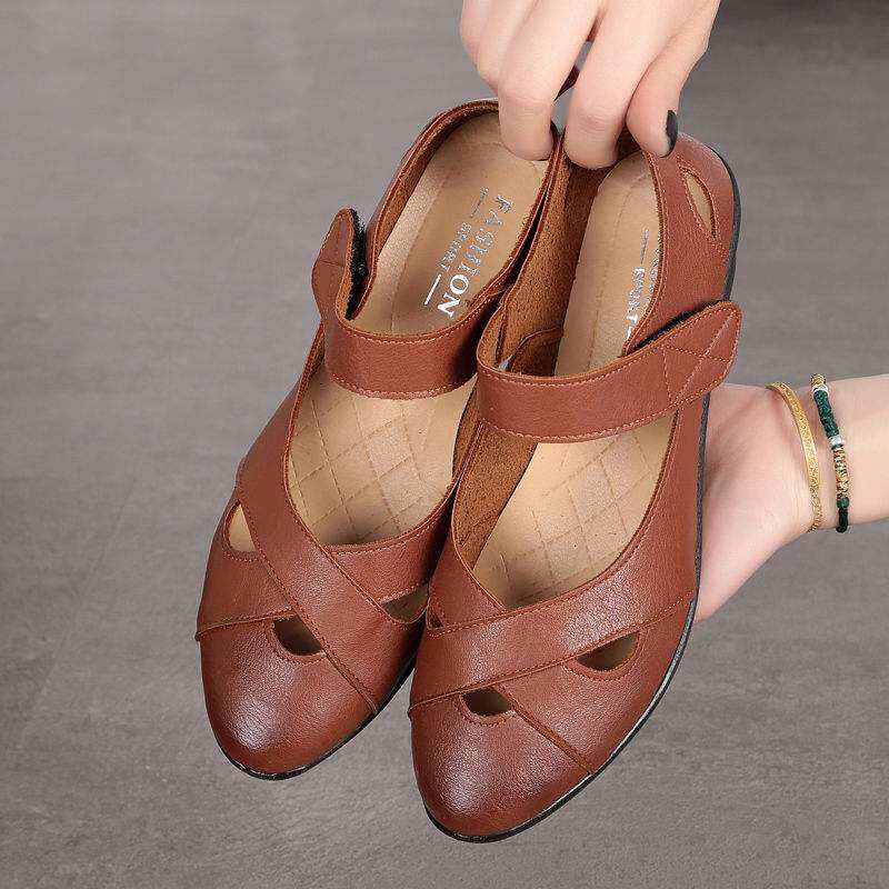 中老年女凉鞋平底妈妈鞋老人夏季皮凉鞋中年女士平跟休闲妈妈凉鞋