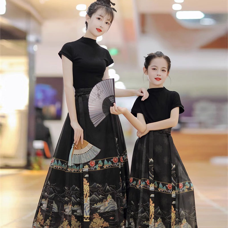 新款亲子马面裙明制中国风古装汉元素日常穿搭改良秋季汉服女套装