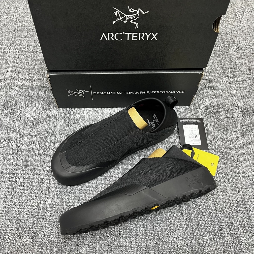 正品始祖鸟Arcteryx Kragg Shoes 男款透气防滑耐磨一脚蹬休闲鞋