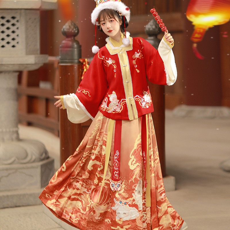 汉服冬季新年衣服拜年服女大人红色过年虎年战袍可爱外套中国风潮