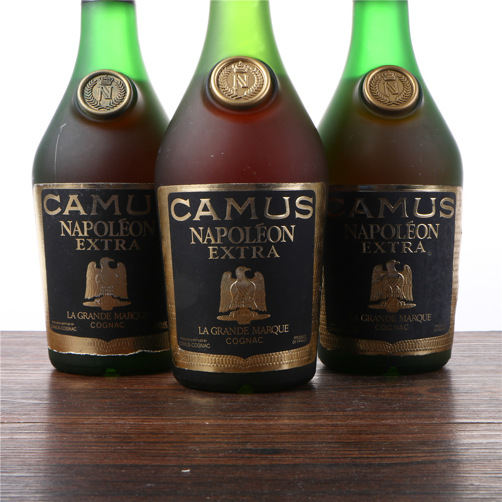 43/70年代卡慕金花拿破仑extra干邑白兰地40度700ml3瓶老洋酒拍卖