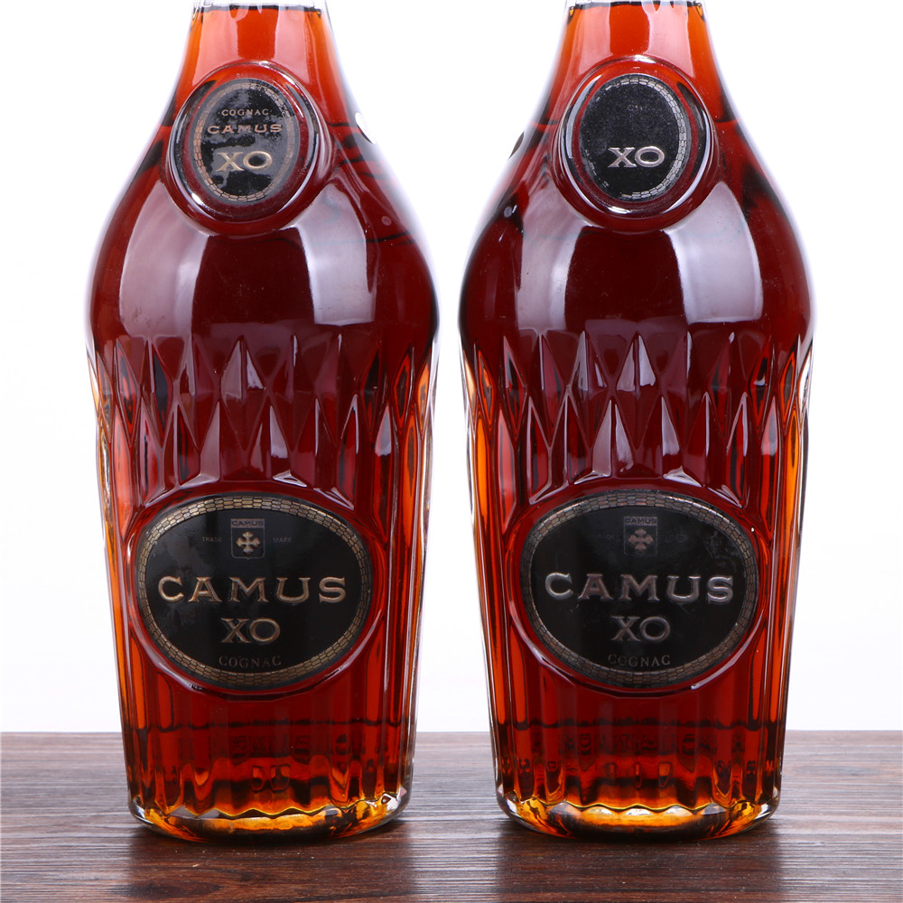 13/80年代卡幕金花长颈xo白兰地40度1000ml2瓶老洋酒