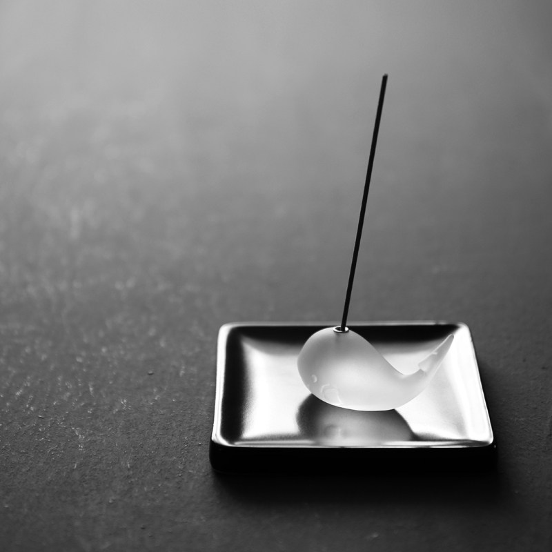 一笑间|小鲸鱼香插 线香插香座家用香托禅意琉璃摆件