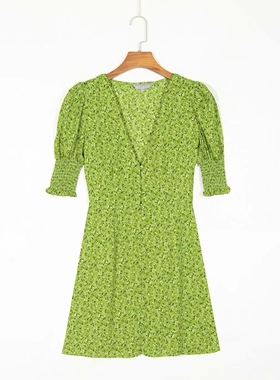 碎花连衣裙绿色