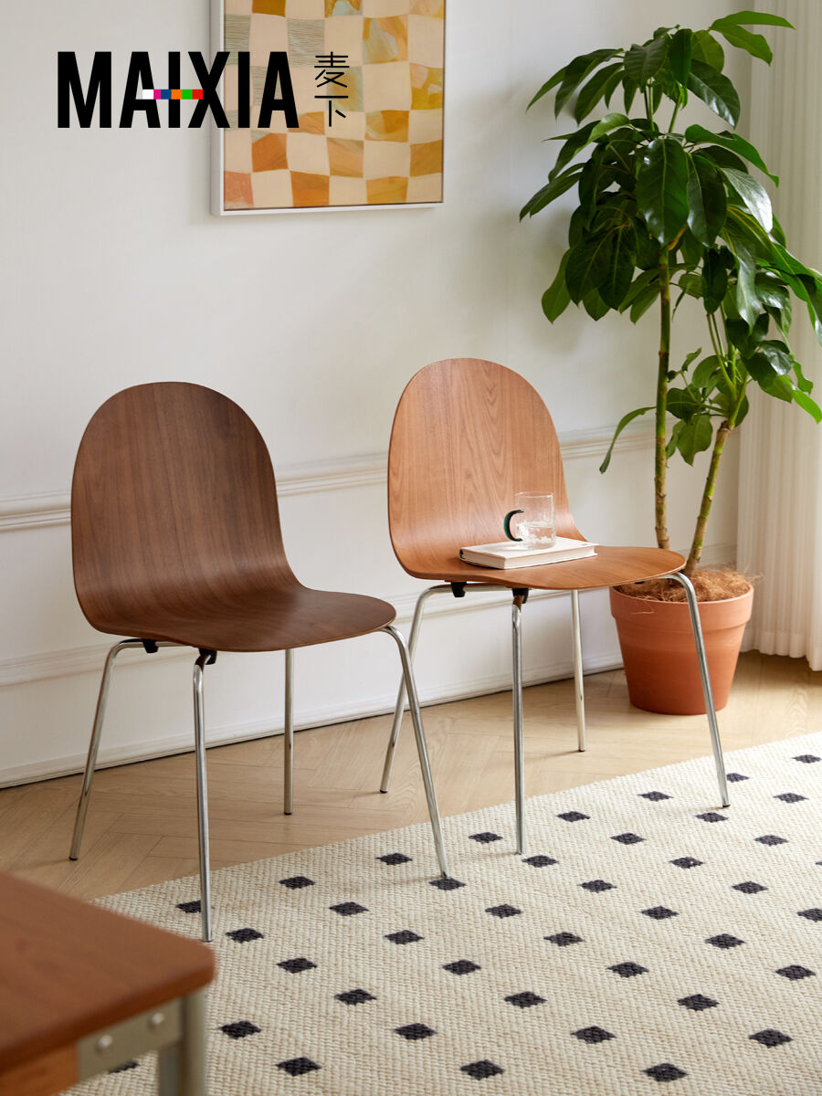 北欧简约设计师餐椅现代创意网红实木椅子奶茶店咖啡厅靠背椅子