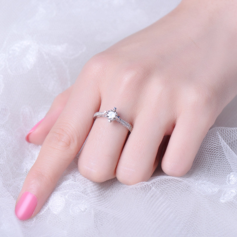 32克拉副石0.2克拉f-g色si净度13号钻戒w00238