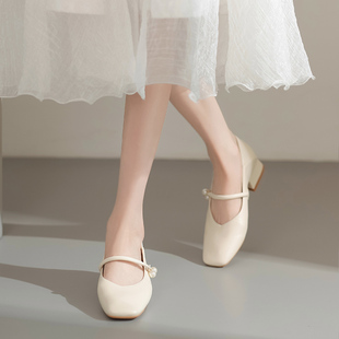 法式玛丽珍鞋女低跟单鞋夏季2024新款小白乐福鞋配裙子温柔小皮鞋