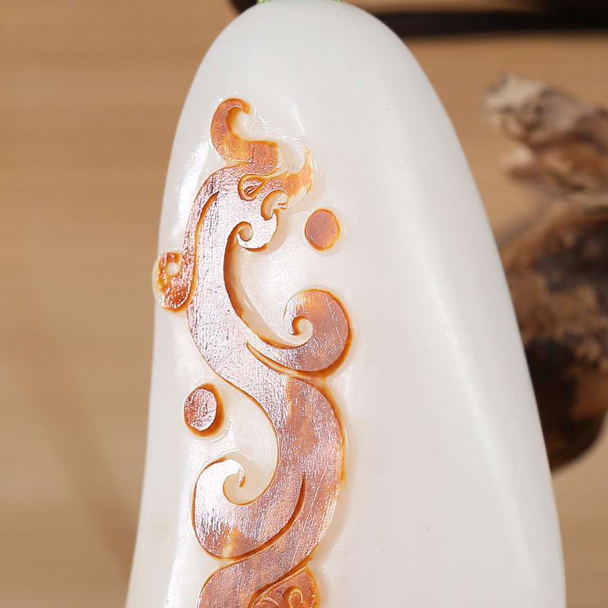 姑苏国玉省级玉雕大师黄铭 和田玉挂件 龙图腾 赐福加持