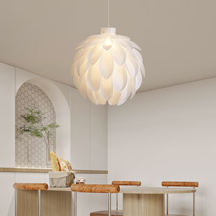 北欧侘寂奶油风餐厅吊灯创意松果灯日式餐桌灯饭厅艺术造型灯氛围
