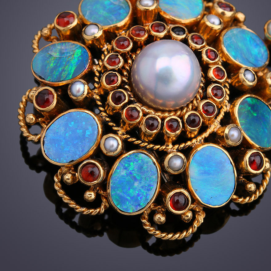 1940年代欧泊黄金胸针 - 拍卖