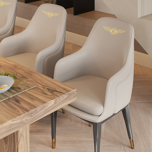 轻奢餐椅家用2024新款高端设计师餐椅意式高级感奶油风椅子宾利椅