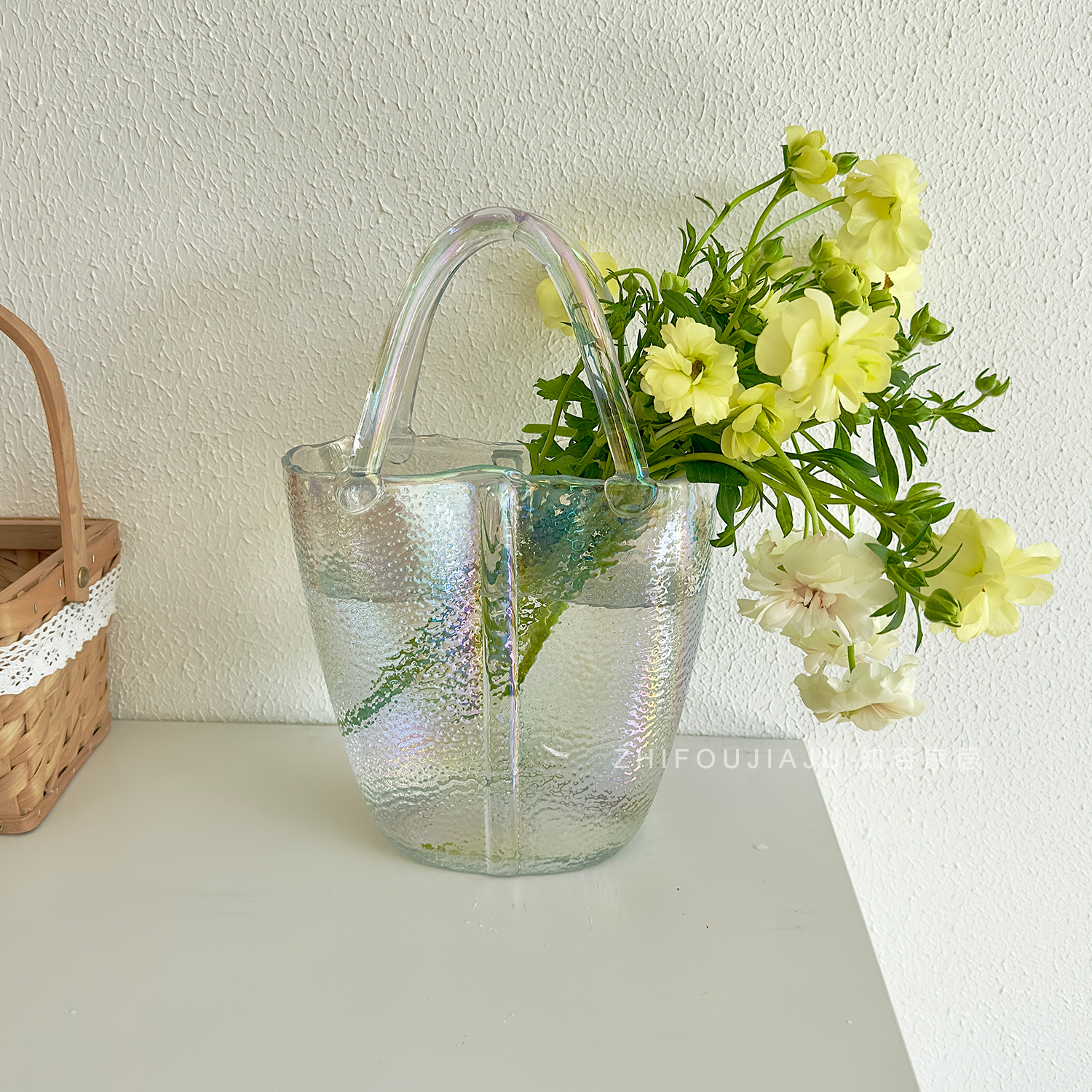 珠光色玻璃包包花瓶现代简约手提篮摆