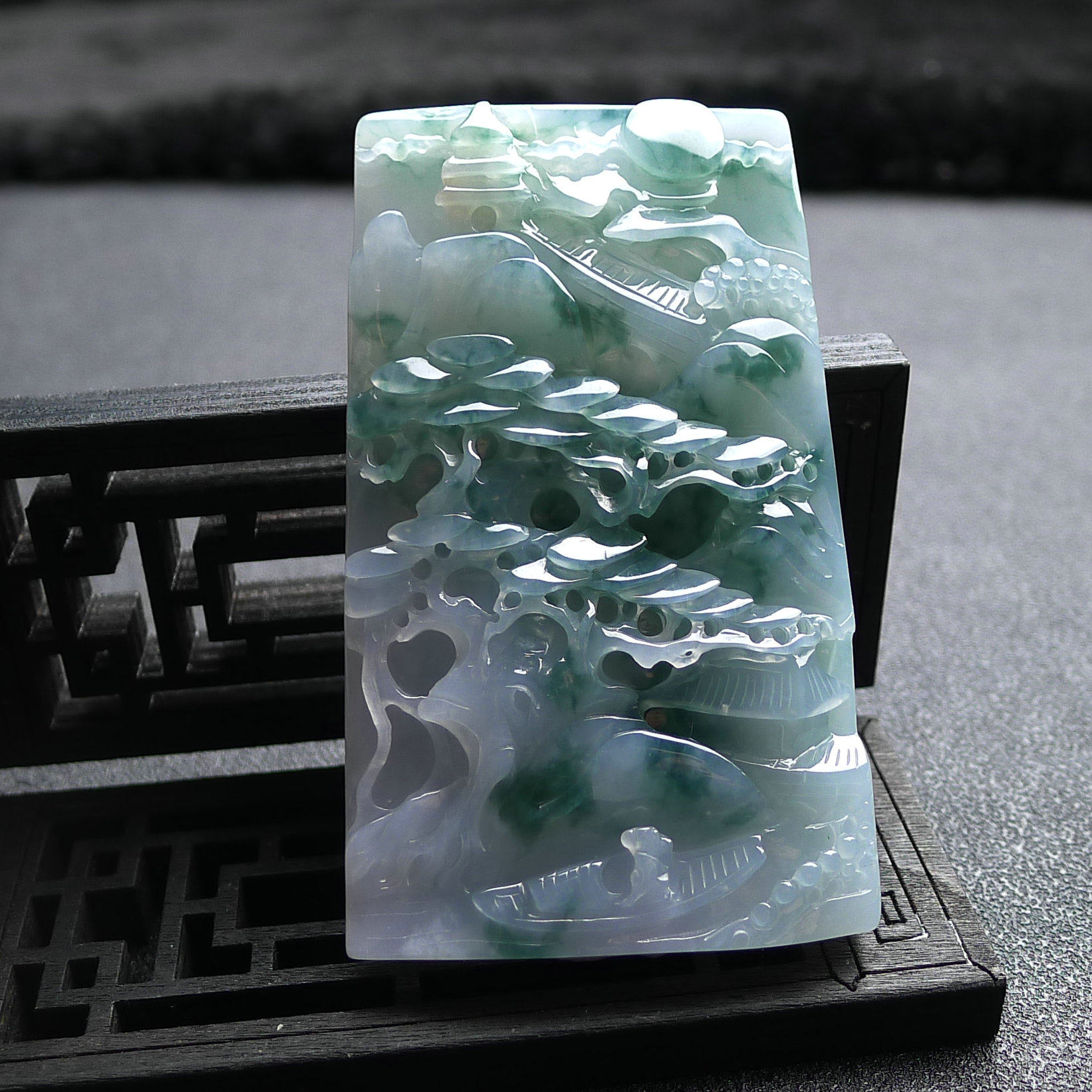 老坑a货翡翠好种飘绿花意境山水牌吊坠52.51g