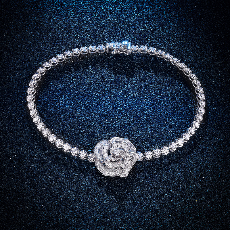 钻石手链山茶玫瑰花镶嵌18k金群镶圆形真钻手镯春之百合珠宝定制