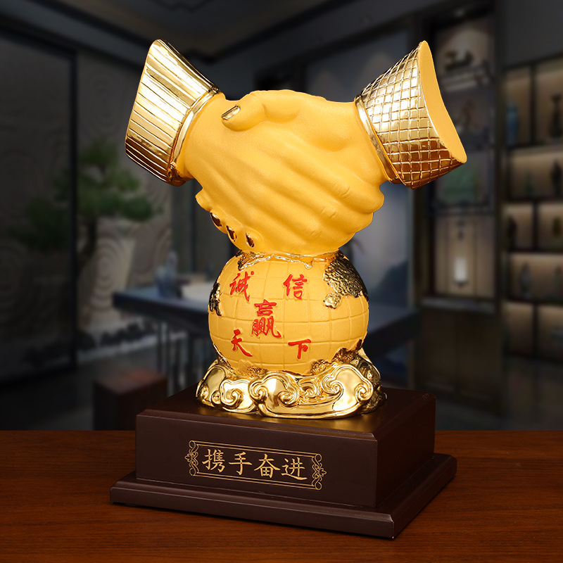 诚信共赢握手摆件老板办公室装饰品桌面摆设创意招财开业礼品定制