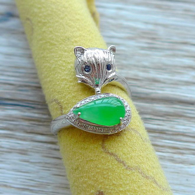 翡翠a货 18k金镶嵌钻石蓝宝石新款狐狸戒指 5.03克