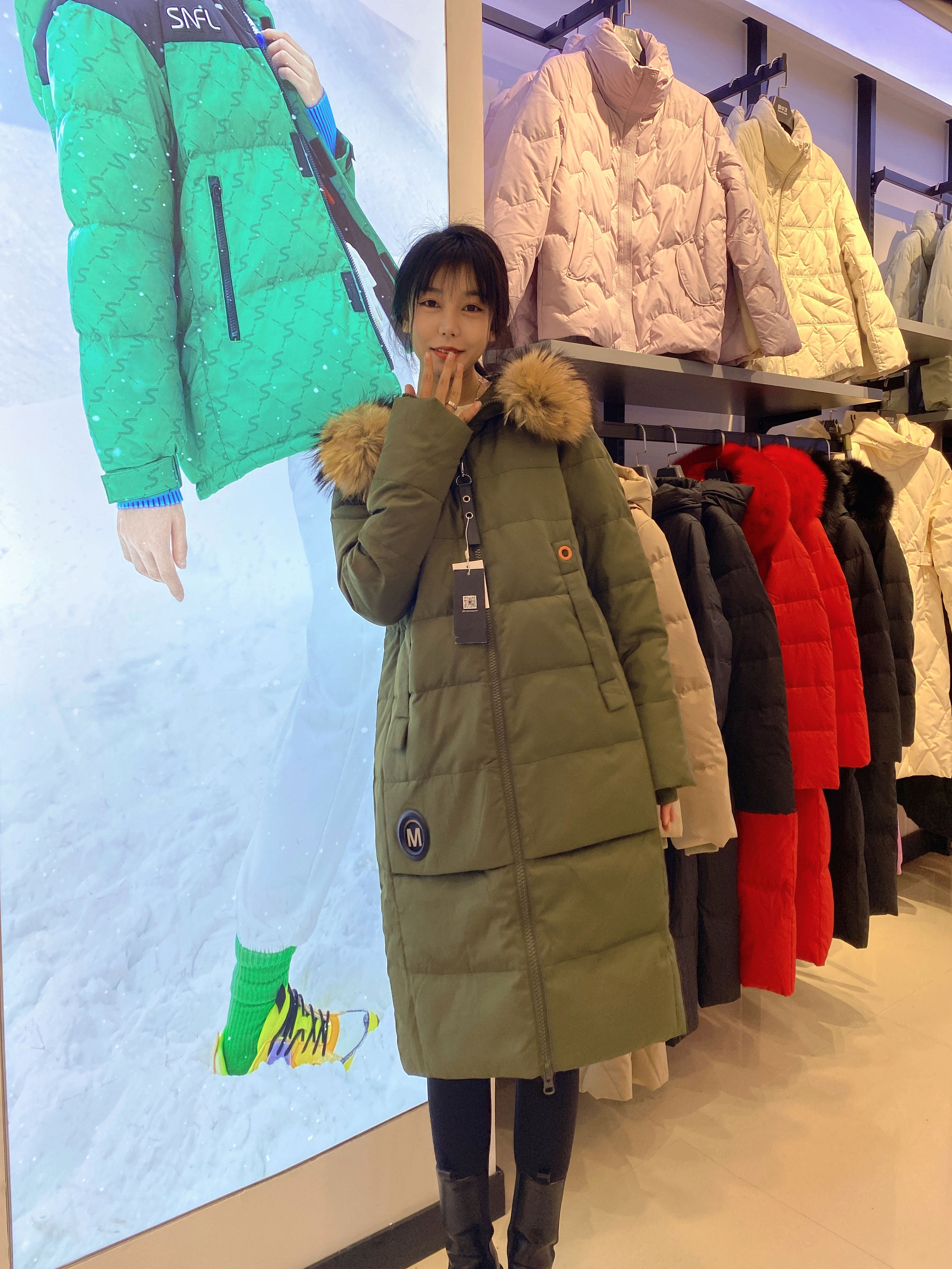 波波羽绒服女长款过膝司商场同款韩版反季大牌清仓特价登折扣正品