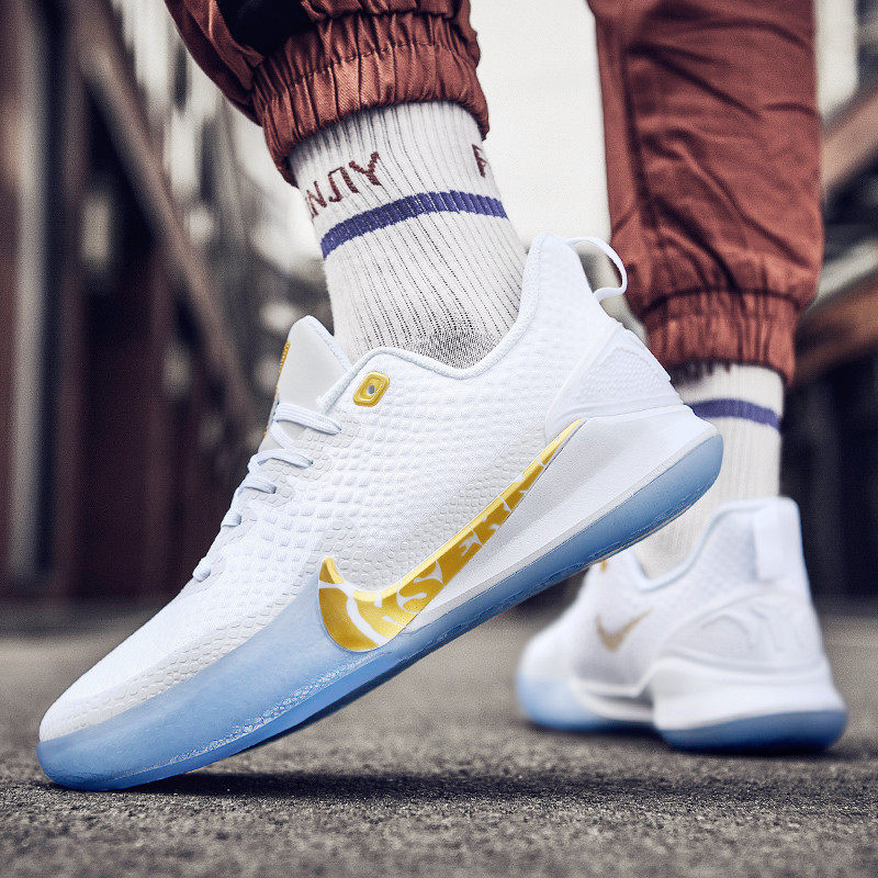 科比篮球鞋_aj男鞋正品科比曼巴精神篮球鞋限量版透气运动鞋低帮耐尅