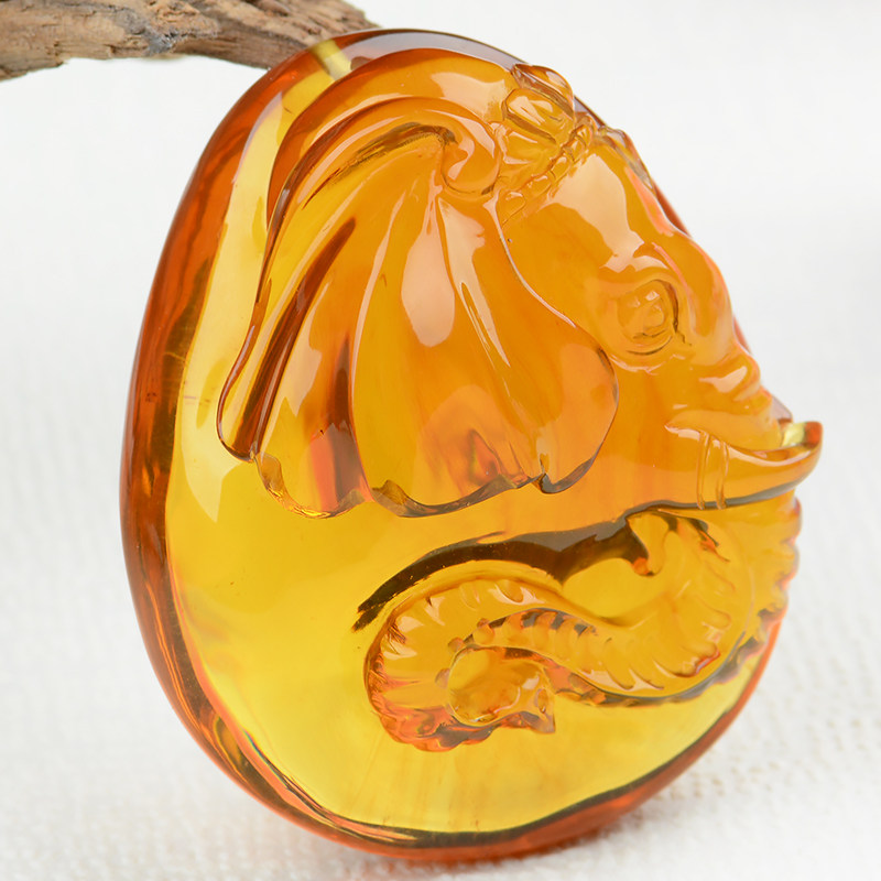 20.37g 琥珀金棕《吉祥如意》大象吊坠【强荧光】