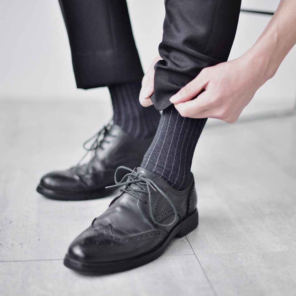 足下工作室丨200针超细腻无骨缝头商务高筒男袜西装条纹袜子