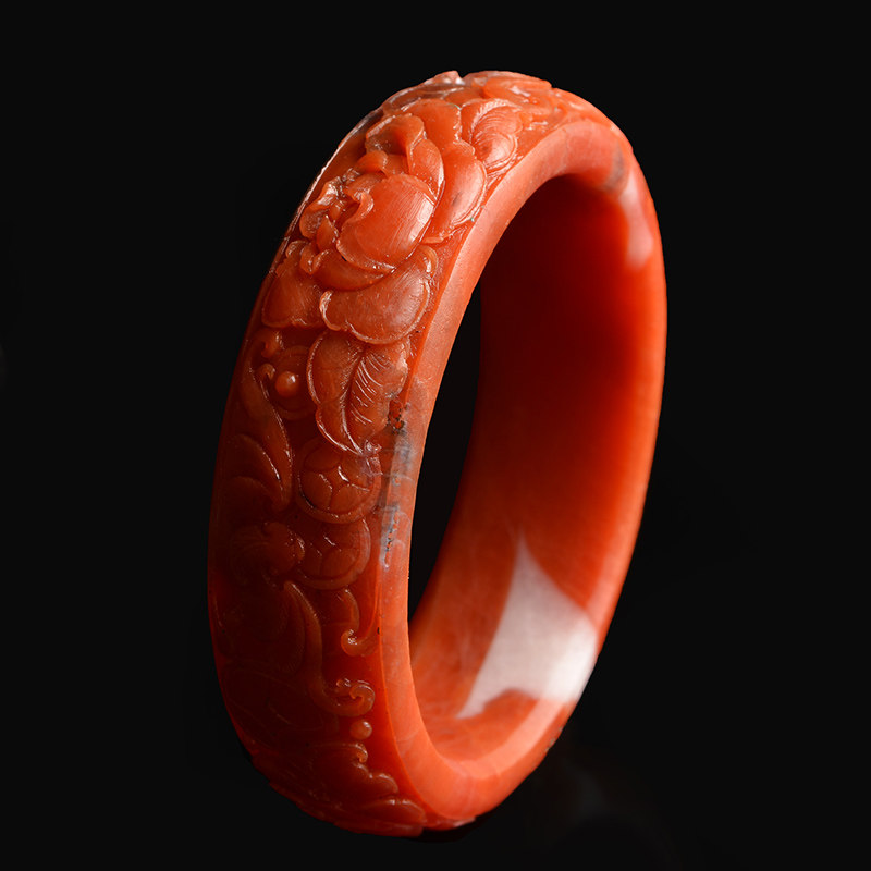 69.7g轩轩玉阁工作室精雕 保山南红柿子红《花开富贵》手镯