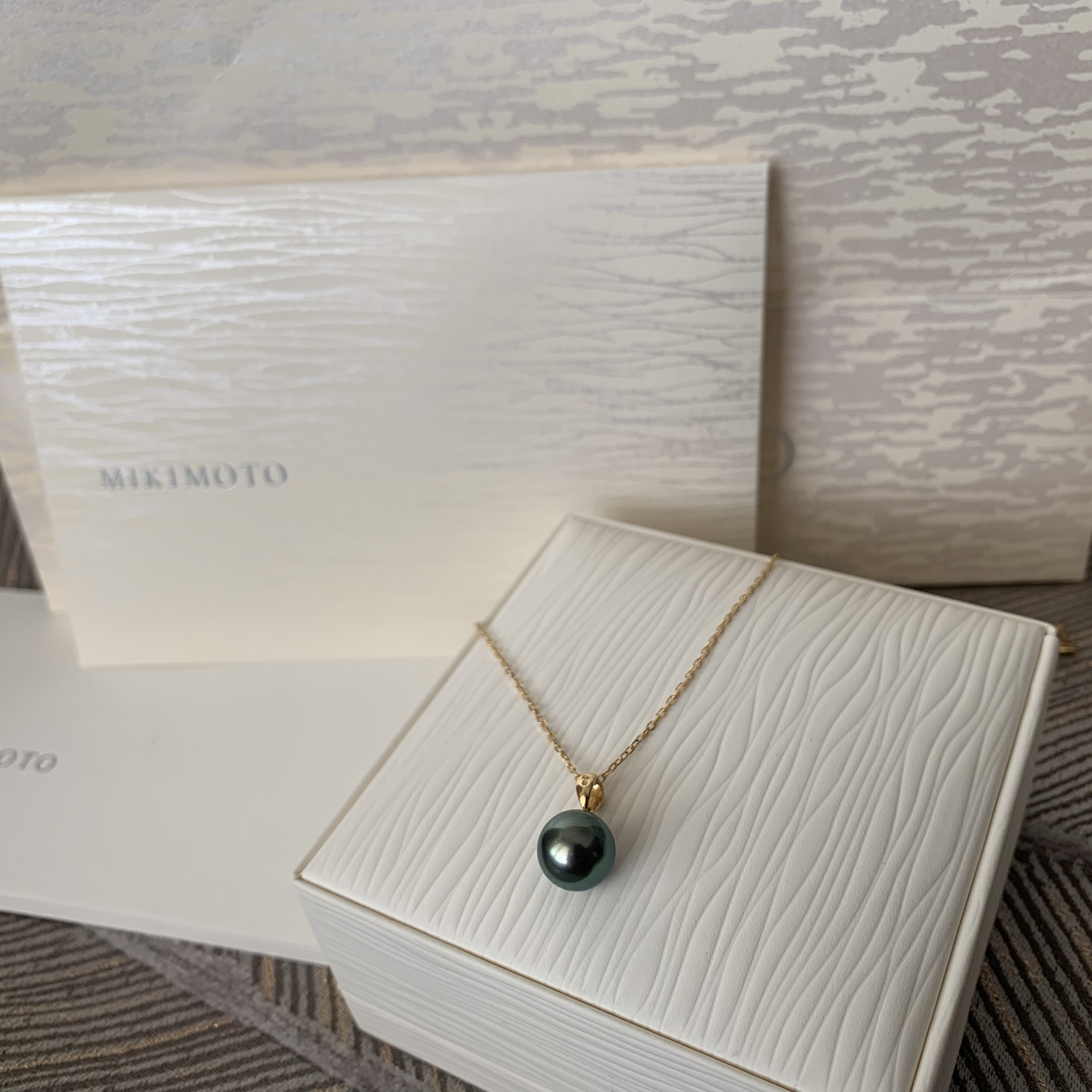 日本专柜代购直邮御木本mikimoto经典简约大气黑珍珠吊坠白金项链