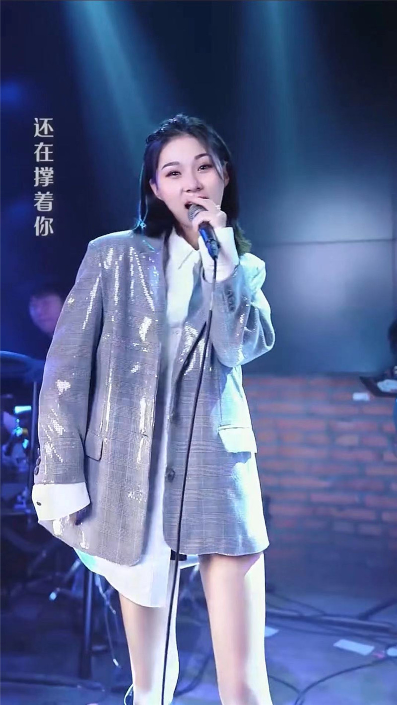 明星品牌馆1980的优惠券大全—抖音阿悠悠痴心作茧同款灰色亮面西装