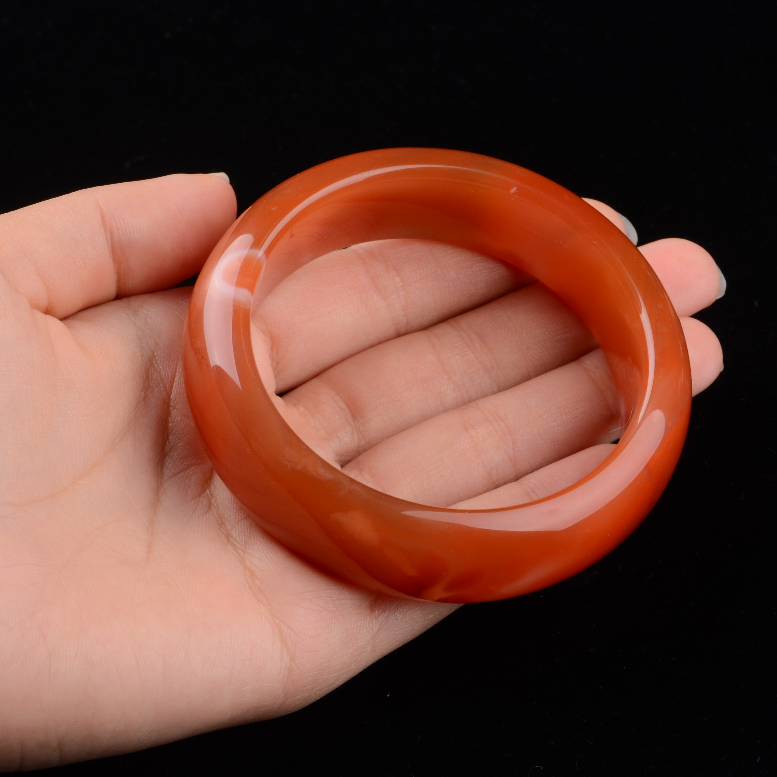 82.8g【柿子红】肉质均匀罕见精品时尚59圈口南红玛瑙手镯