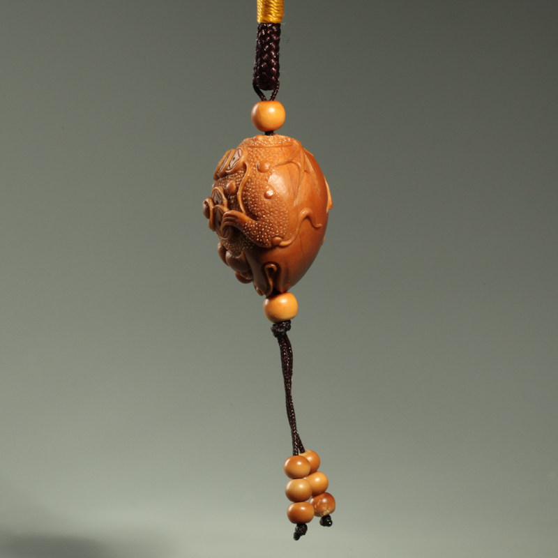 核雕名家陈步池橄榄核雕【招财金蟾】榄核挂坠 雕工精细 挂件