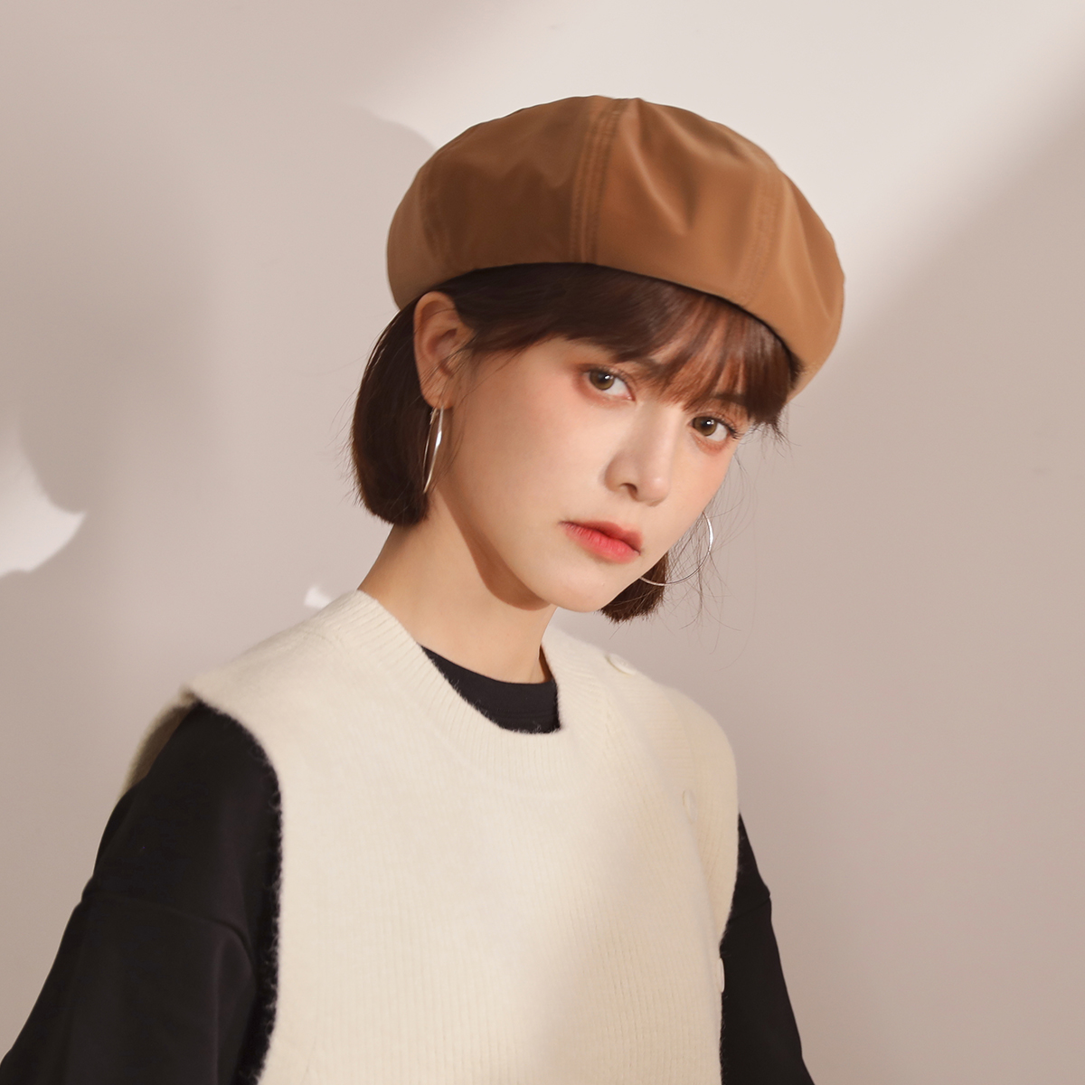 韩版街头风贝雷帽女生百搭纯色南瓜帽春夏款显白栗子色画家帽子潮
