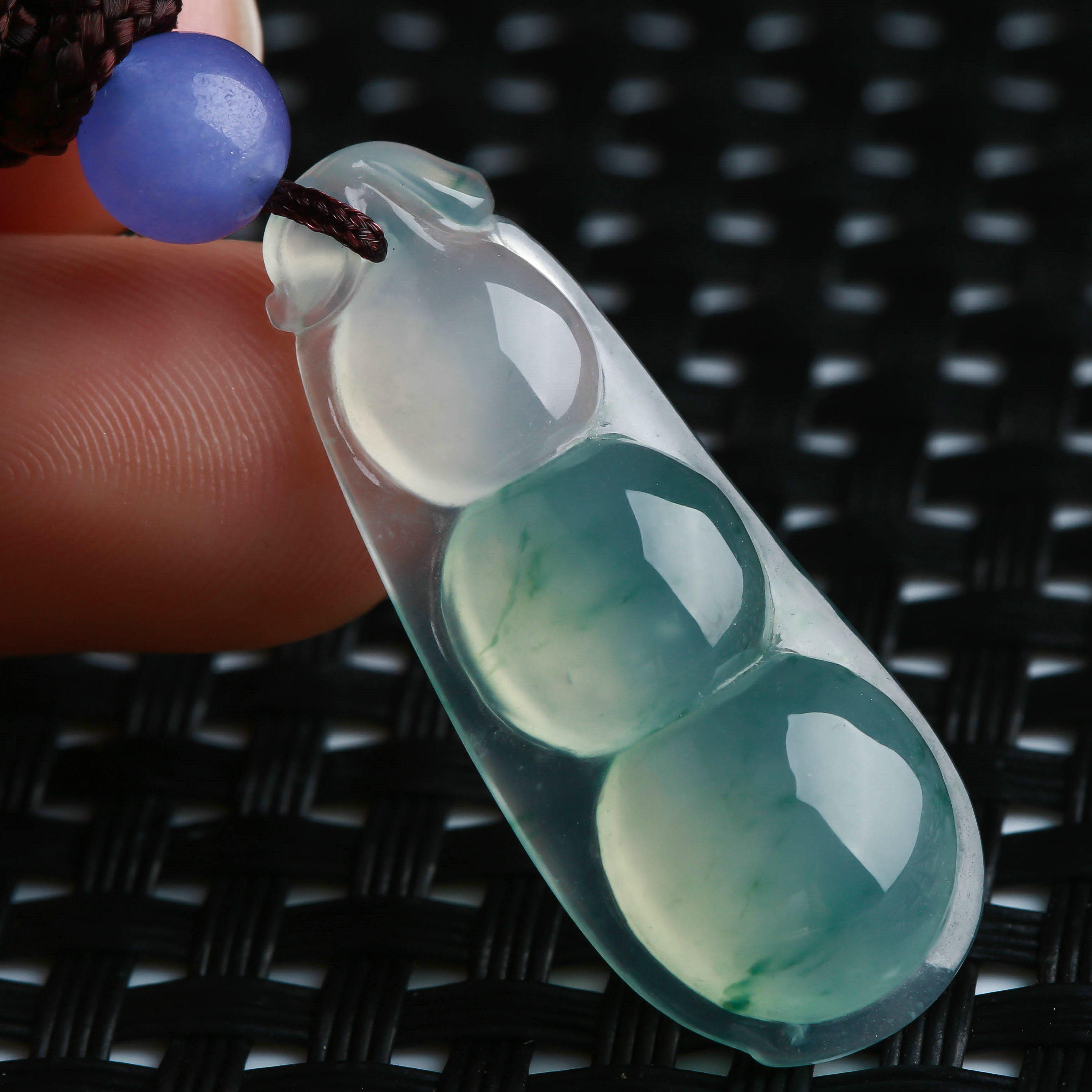 老坑冰种典雅飘花福豆吊坠 5.38g