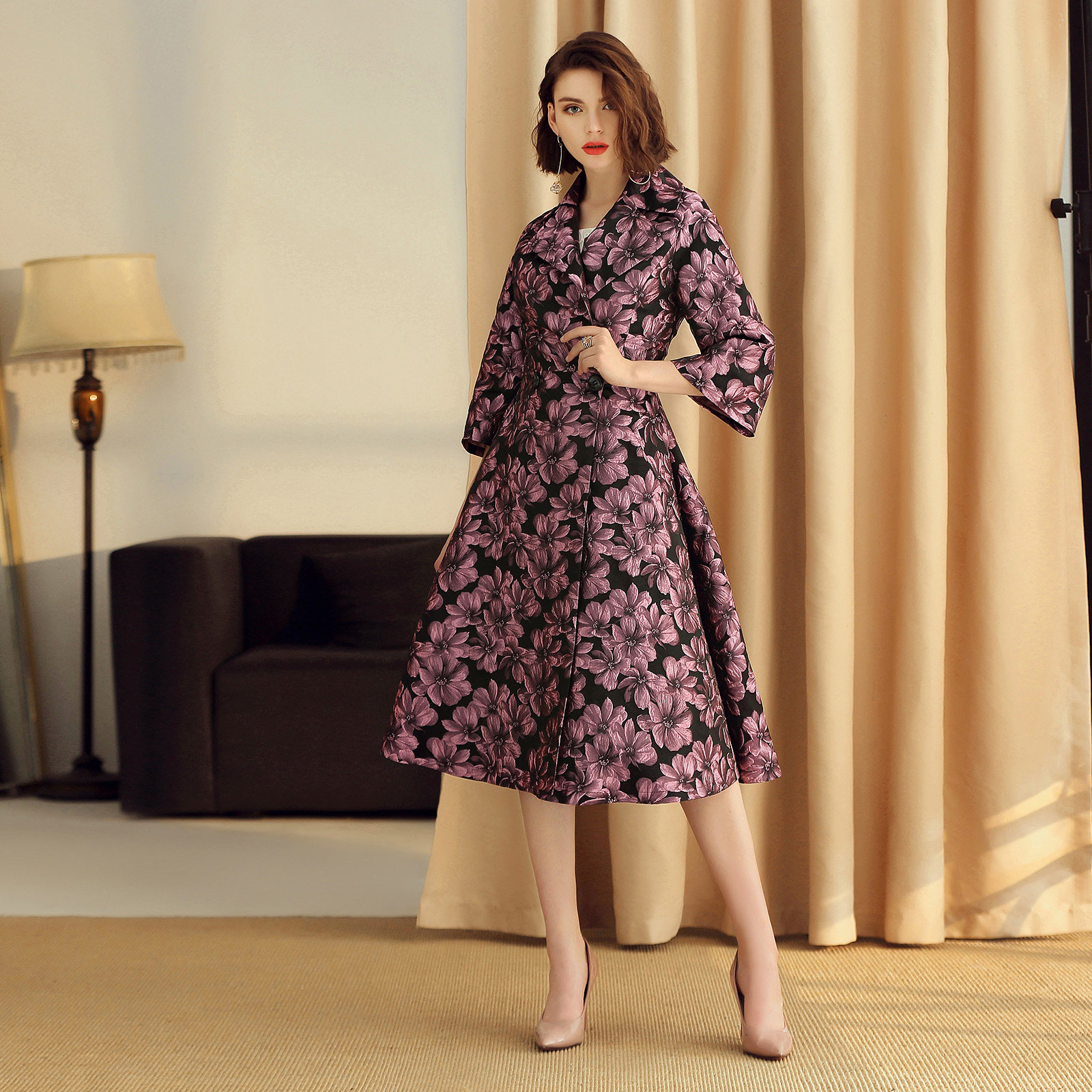 一诺提花翻领大摆裙收腰赫本复古怀旧显瘦中长款淑女大衣风衣1707