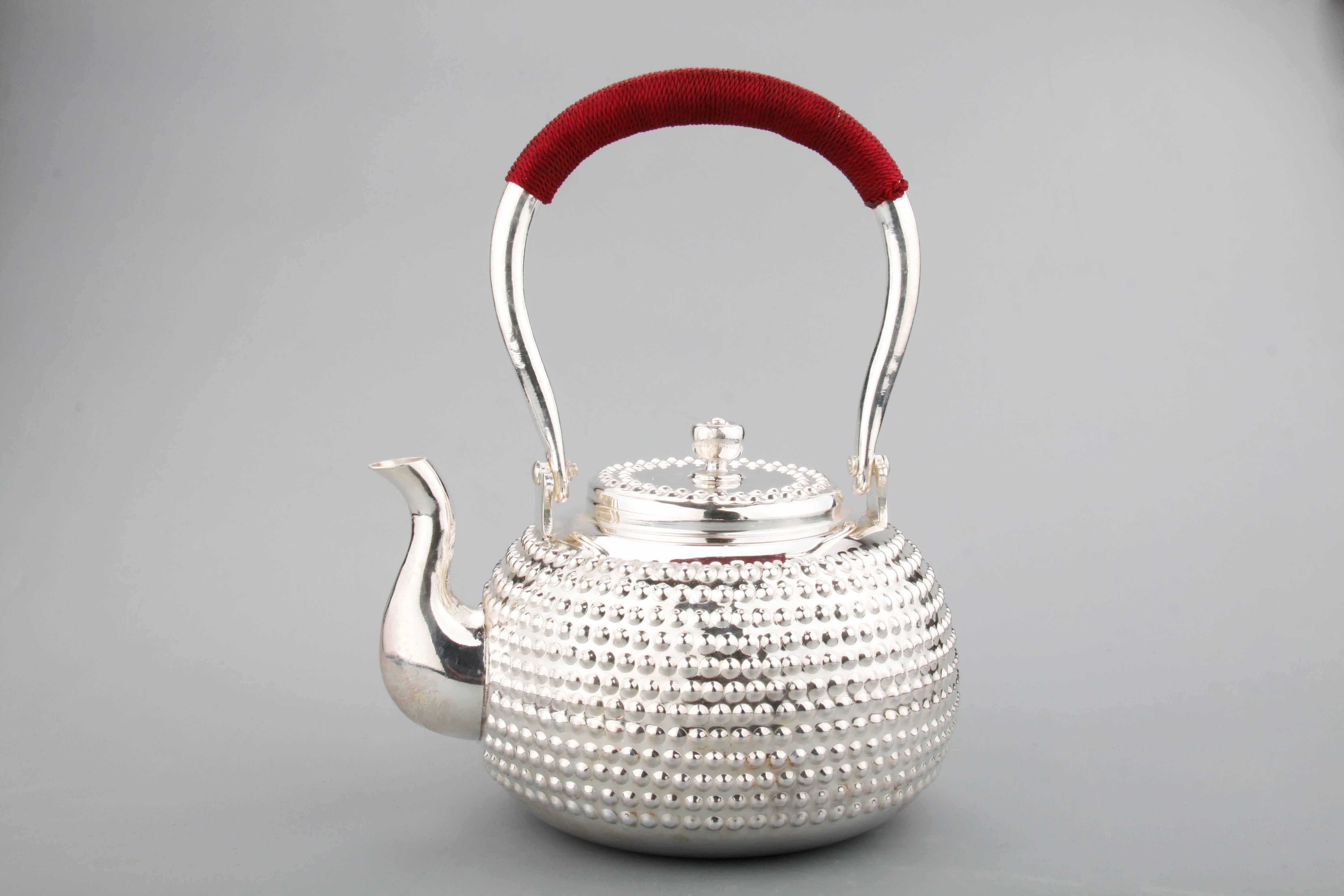 王灿松大师 非遗传承人 纯手工银器 银茶壶之纯手工霰打银壶