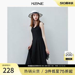 KBNE连衣裙女吊带裙黑色连身裙2024夏季新款茶歇法式小个子小黑裙