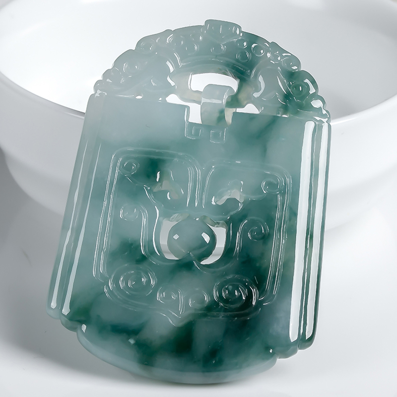 天然翡翠a货老坑冰糯种仿古牌吊坠 30.87g