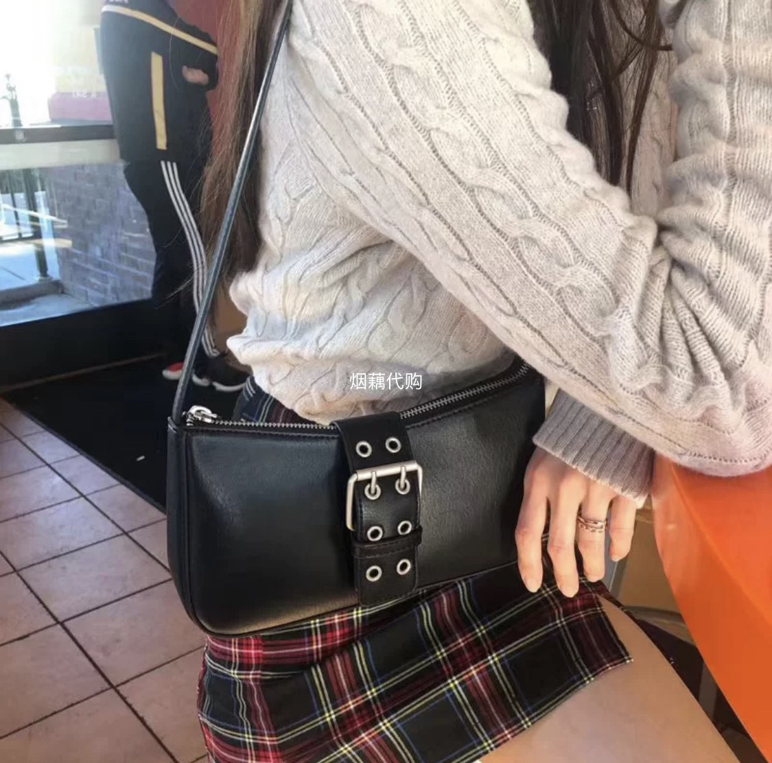 brandymelville正品代购 新款复古皮扣黑色单肩手提包腋下包法棍