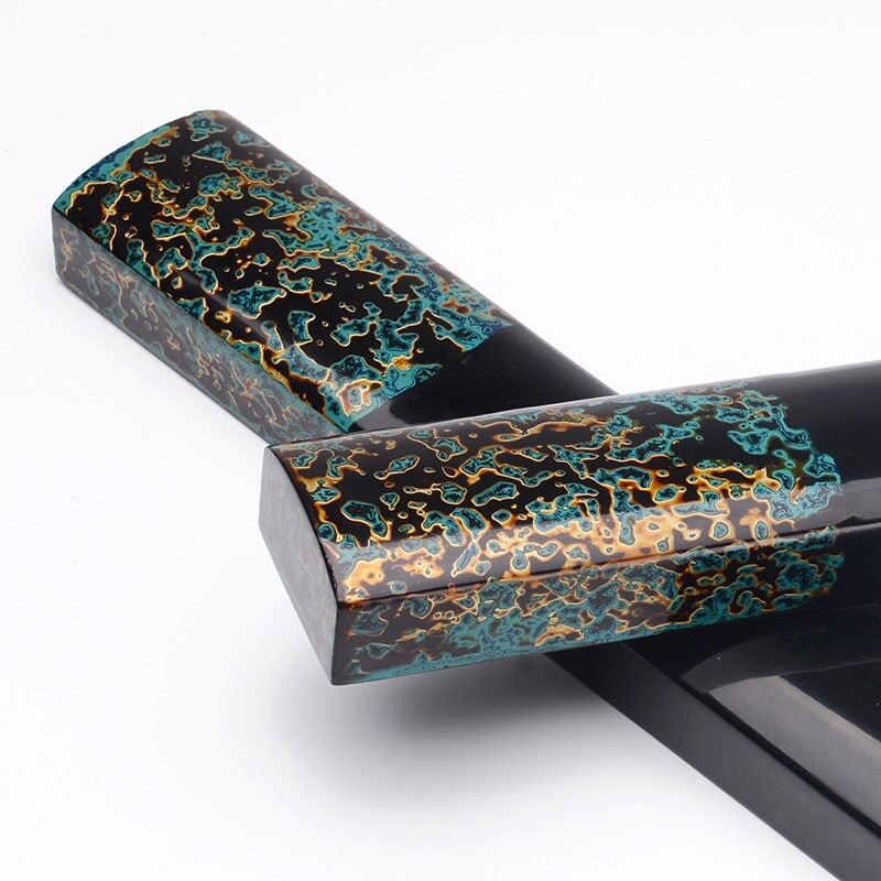 【文房雅具】天然生漆制作 花纹古朴自然 水生金镇纸一对 qa03