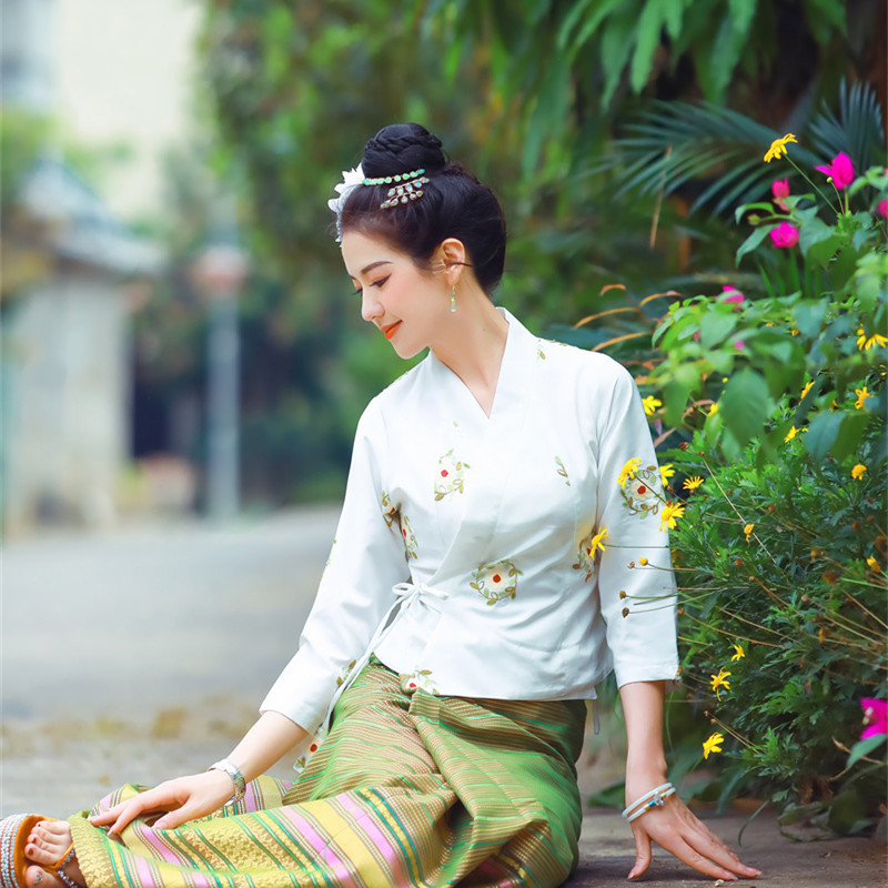 西双版纳旅傣服