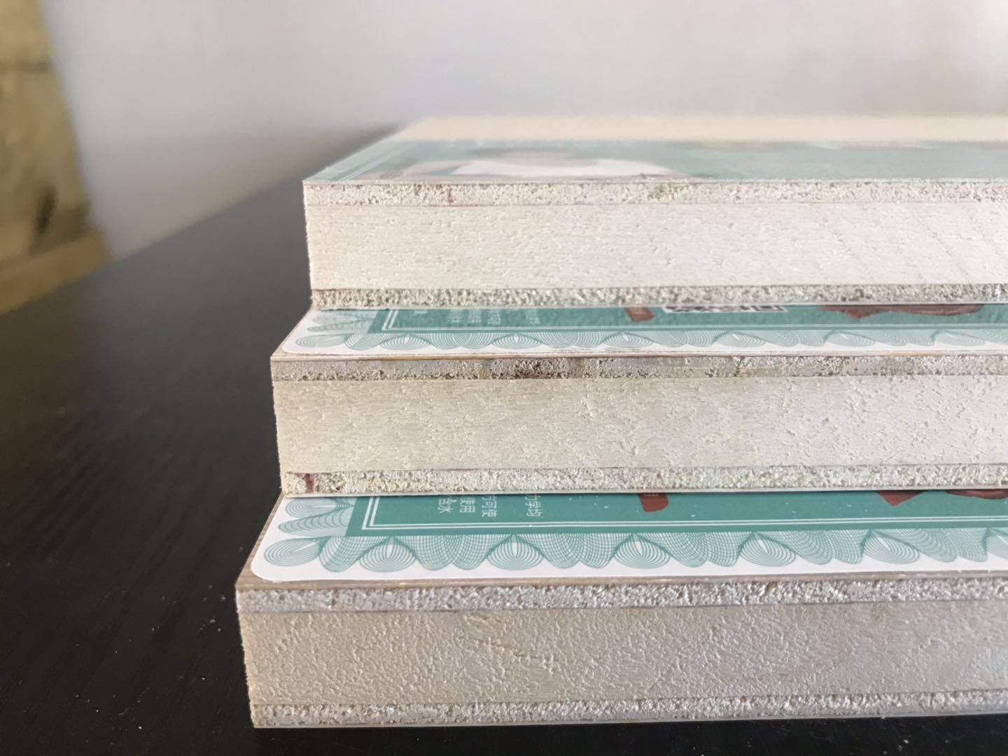 圣鹿东北e0级杨木芯生态板免漆板家具衣柜橱柜专用板