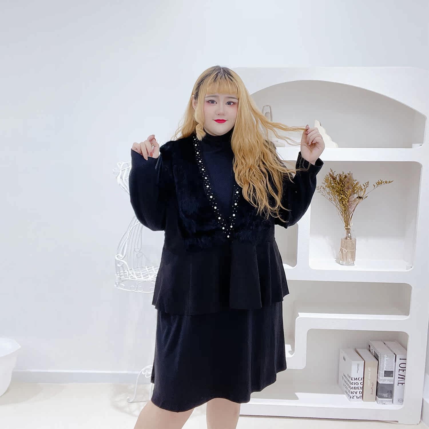 特大码300斤胖仙女莹莹大码女装胖mm冬轻熟风马甲显瘦连衣裙套装