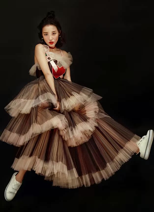 新款影楼婚纱主题摄影服装成人艺术照写真新娘拍照个性礼服蛋糕裙在类目 女装/女士精品, 婚纱/旗袍/礼服, 婚纱中 - 来自Buy2taobao.com提供专业的淘宝代购服务